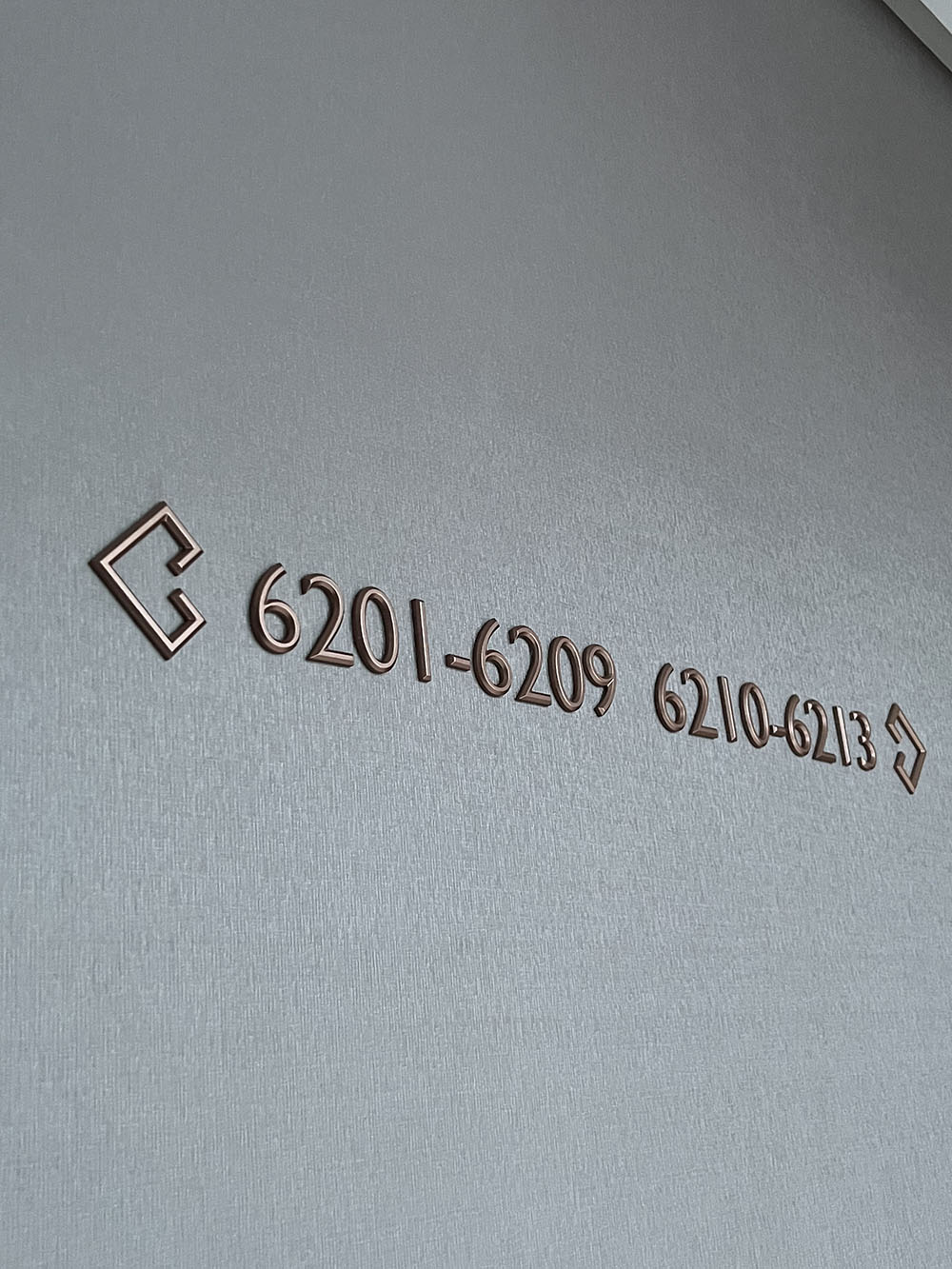 客房?jī)?nèi)部房號(hào)指示牌