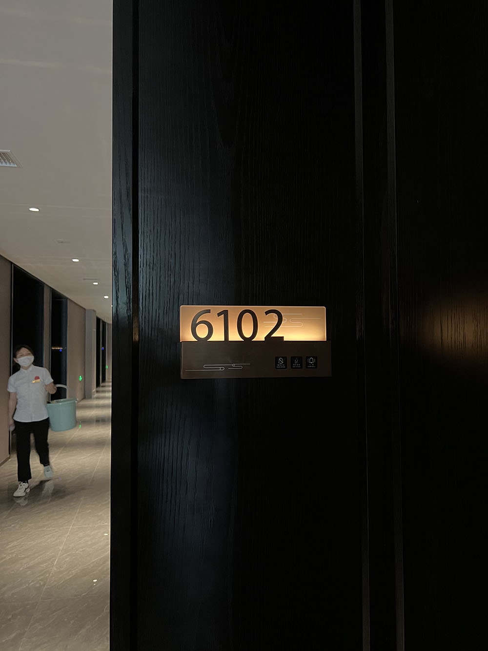 梅芳樓客房發(fā)光牌