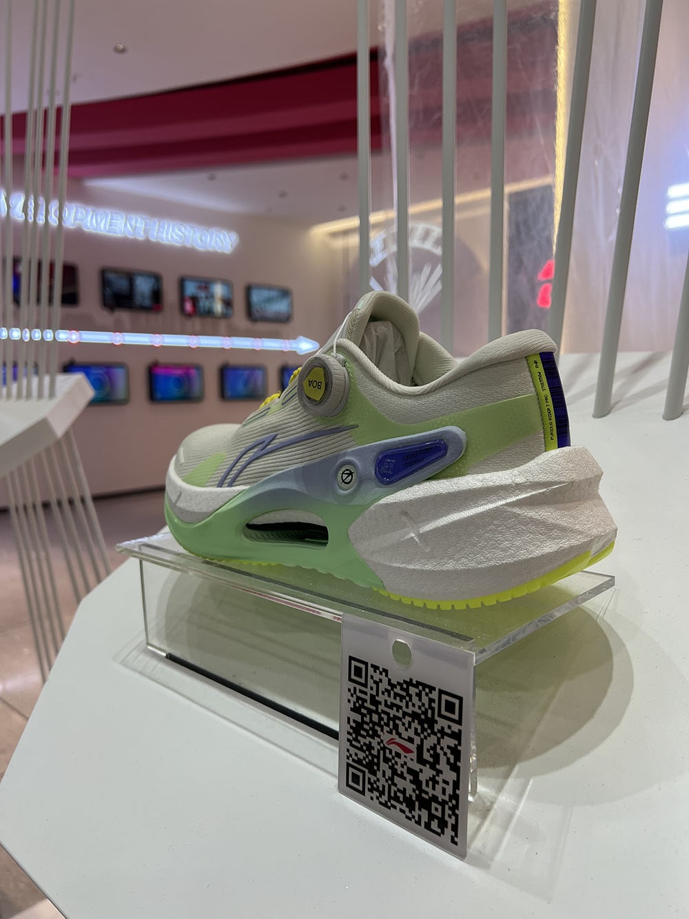 鞋品和二維碼 鞋品和二維碼